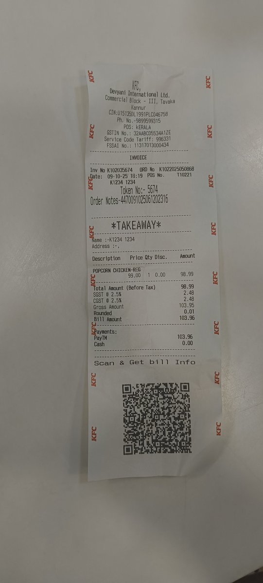 saphal_v's tweet photo. @KFC_India Today I purchased pop chicken from KFC Kannur Thavakkara bus stand. I made the order at 6:12PM. I got the order at 6:21 PM.When I asked about KFC 7 minutes promise they shop has dined the offer..Why KFC giving 7 minute promise..!!! https://t.co/AZt9acdJ1r