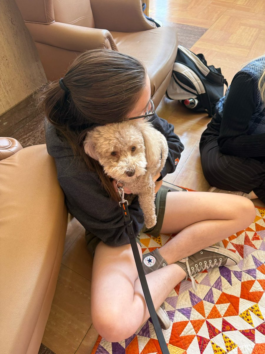 Big smiles. Warm hearts. Waggin’ tails. 🐾

This is what pet therapy looks like on America’s Brightest Orange campus. 🧡

#okstate #PetTherapy