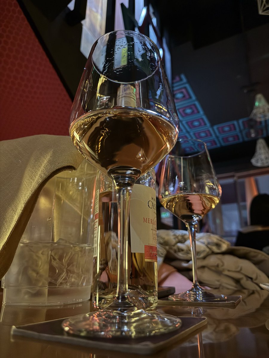 Хаягдсан хүн чинь одоо ууж болно биздээ? 🤭

Сэлэнгэ Бодонс хожно. 🏀