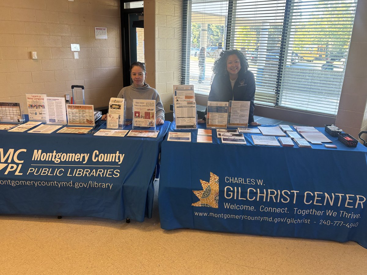 es_flower's tweet image. Flower Hill’s Emerging Multilingual Learner family breakfast!
We came for the alote but stayed for a lot of great information, resources, and bilingual books. ¡Nosotros somos Flower Hill!