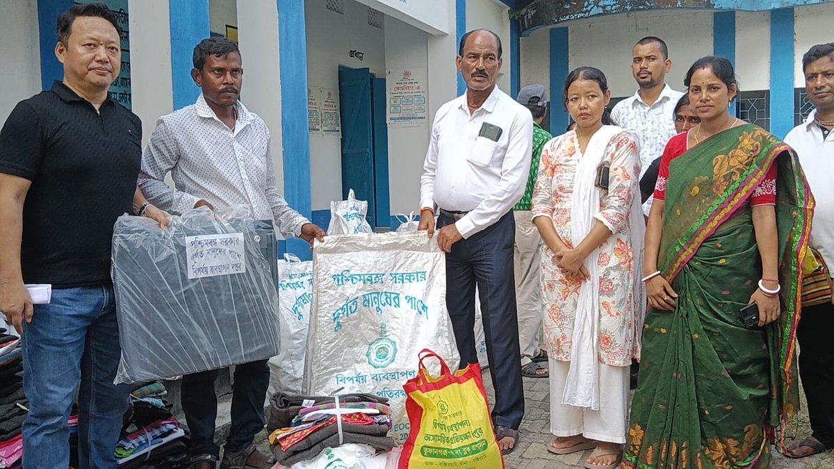 For the people affected during the recent flood like situation, Four numbers of Gruel Kitchens were opened to cater nearly 350 families over the affected areas for 3 days under Tufanganj Sub-Div. Here are some pictures of the relief related works in  the affected areas.
