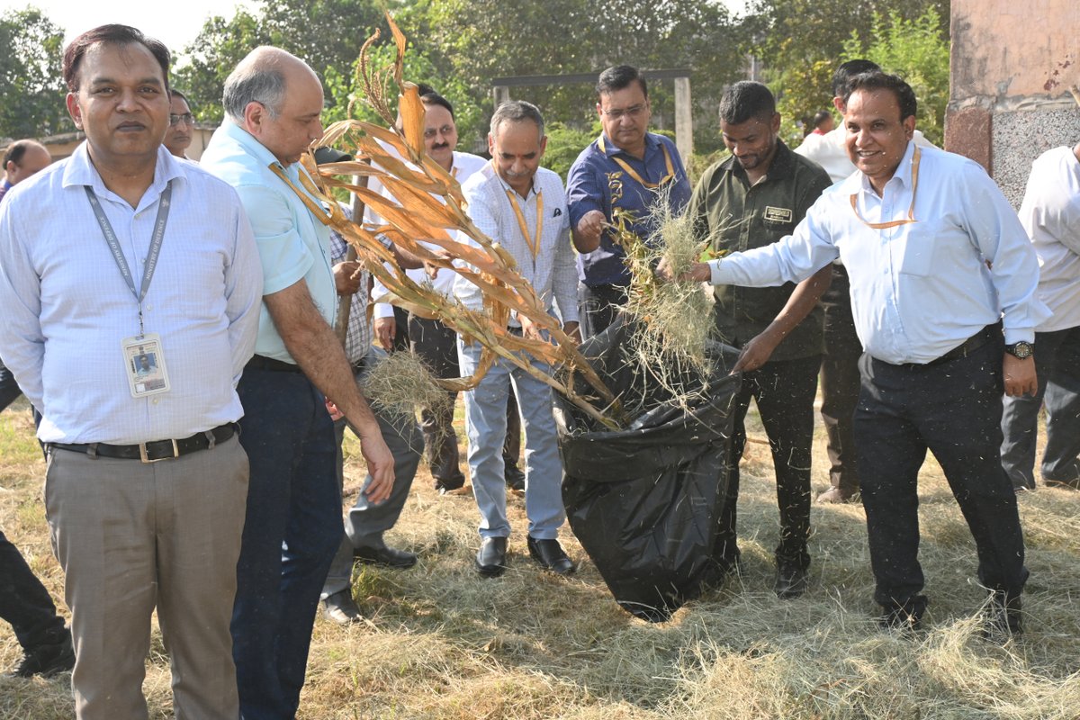 स्वच्छता, पारदर्शिता और दक्षता- यही है स्पेशल कैंपेन 5.0 की नींव!
मिलकर बनाएं एक अधिक कार्यकुशल रक्षा लेखा विभाग।
#SpecialCampaign5.0 #SwachhataHiSeva #DefenceAccounts