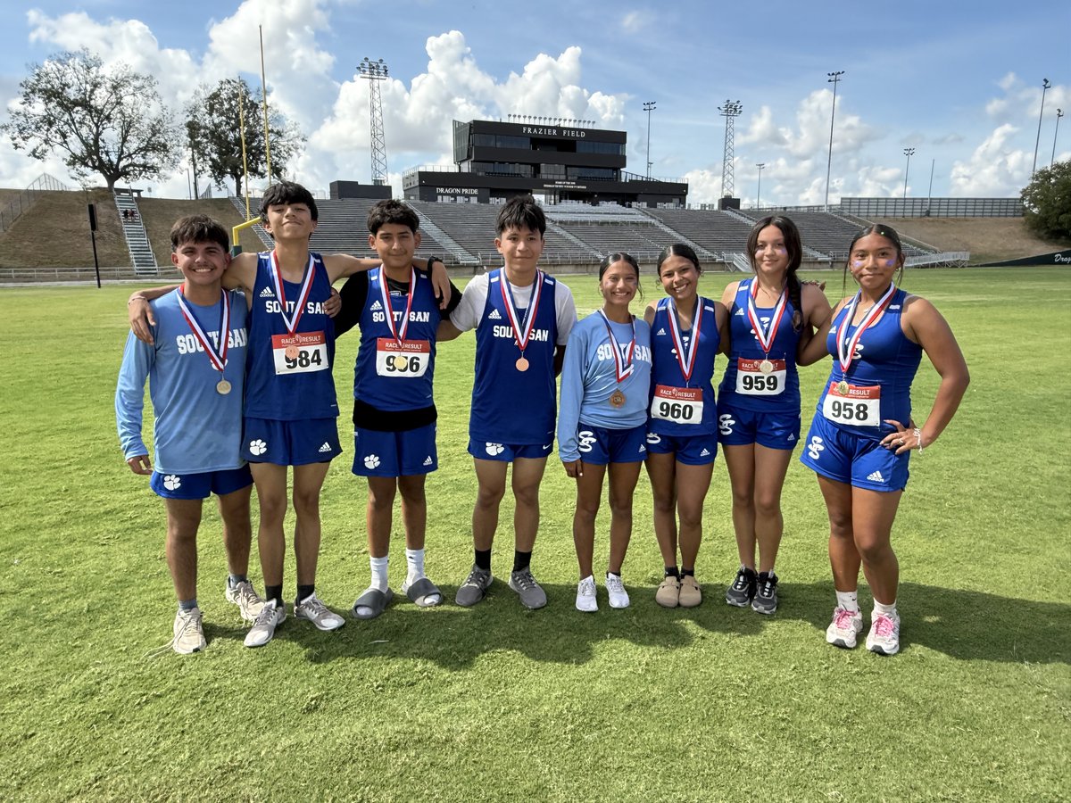 Congratulations to the South San Bobcats Cross Country Teams!

The Bobcats proudly competed at the District 28-5A Meet at Southwest High School.

A huge congratulations to Sophomore Emily Campirano for qualifying for Regionals! Way to represent, Emily — we’re cheering you on!