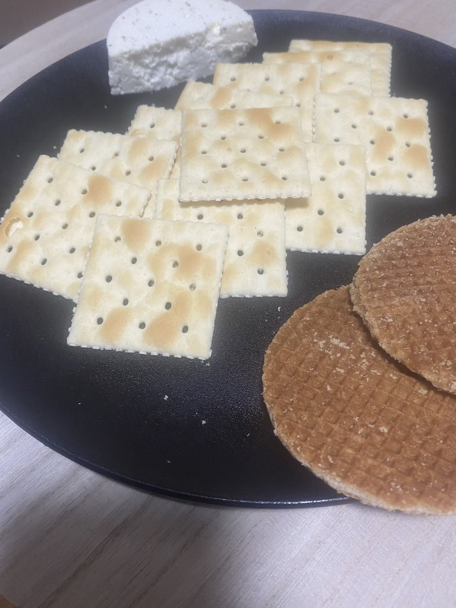 明日休みだが朝まで飲むぞぉーーー！
ツマミ足りるかなぁ