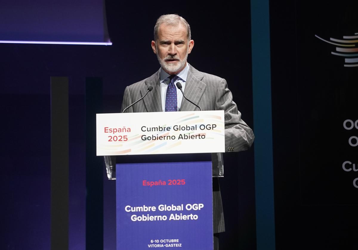🌍✌️ En la cumbre de Vitoria, el Rey Felipe VI pidió un alto al fuego inmediato en Gaza, denunciando “el sufrimiento injusto de la población civil” y reafirmando el compromiso de España con la paz.
#Felipe6Une #CumbreVitoria #PazEnGaza