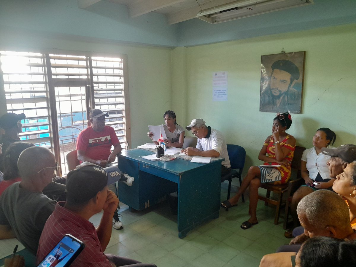 areptstgo's tweet image. #LaUBTransporte San Luis en la discusion y analisis del Antiproyecto de Trabajo, en busca de mayor beneficio al trabajador que es el motor de nuestra Revolución, @Cubavive, #Trabajadoresalavanguardia, @Codigoeshumanidad