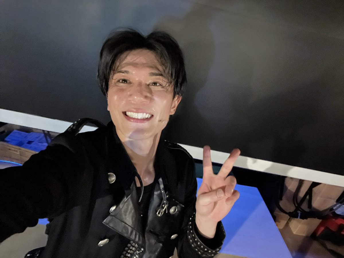 ORANGEJIN's tweet photo. #CLUBSEVEN
休演日前2公演 生きて終えたぁぁぁぁ
たぁぁのしかったぁぁ

大きな大きなご声援からとっても励みをいただいています。笑って汗を流せる時間が至極幸せです。明日はゆっくり休みます！ご来場誠にありがとうございました！ https://t.co/xrksOm6ZFn