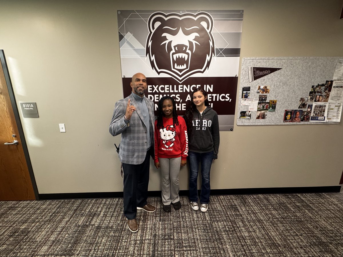 LC Freshmen School (@freshmanlc) on Twitter photo Please welcome the following 8th graders who are here shadowing today! π»π₯ <a href="/LCHSBears/">Lawrence Central</a> <a href="/LCHSAthletics/">LCHSAthletics</a> <a href="/ltgoodnews/">LT Schools</a> <a href="/geistmag/">Geist Magazine | Towne Post</a> Please welcome the following 8th graders who are here shadowing today! π»π₯ <a href="/LCHSBears/">Lawrence Central</a> <a href="/LCHSAthletics/">LCHSAthletics</a> <a href="/ltgoodnews/">LT Schools</a> <a href="/geistmag/">Geist Magazine | Towne Post</a>