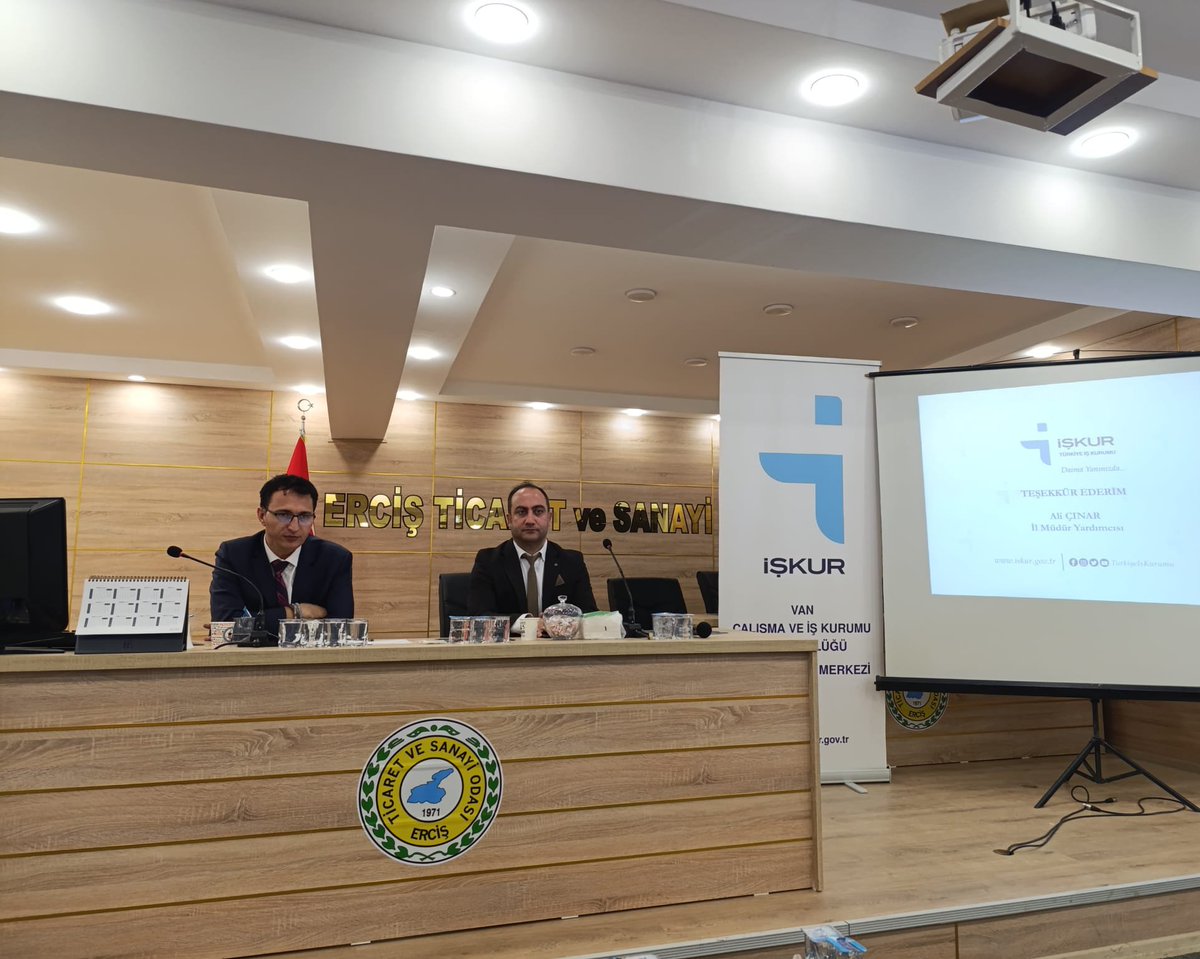 İl Müdürlüğümüz koordinatörlüğünde Erciş Hizmet Merkezimiz tarafından Erciş Ticaret Odasında kurum hizmetleri ve teşviklerinin anlatıldığı toplantı tertip edildi. Toplantıya İl Müdür Yardımcımız Ali Çınar , Erciş Ticaret  ve Sanayi Odası başkanı ve yetkilileri katılım sağladı.