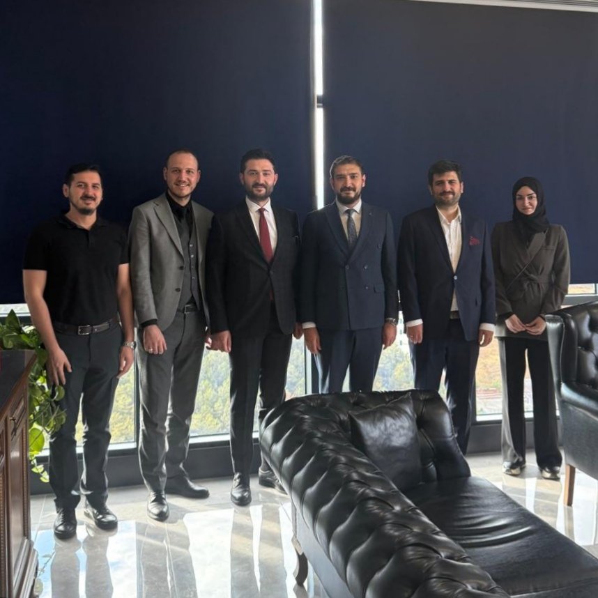 Ak Parti Ankara İl Avukat Koordinatörümüz <a href="/avmuratcandogan/">Av. Murat Can Doğan</a>, avukat ziyaretleri kapsamında; Çankaya Avukat Koordinatörümüz <a href="/tahapakdil/">Hayri Taha Pakdil</a> ile birlikte, Av. Ahmet Melih Kaya'yı ziyaret ettiler. Misafirperverliği için kendisine teşekkür ederiz.

<a href="/hakanhanozcan/">Hakan Han ÖZCAN 🇹🇷</a>
<a href="/emrhntrn/">Emirhan Turan 🇹🇷 ⚖</a>