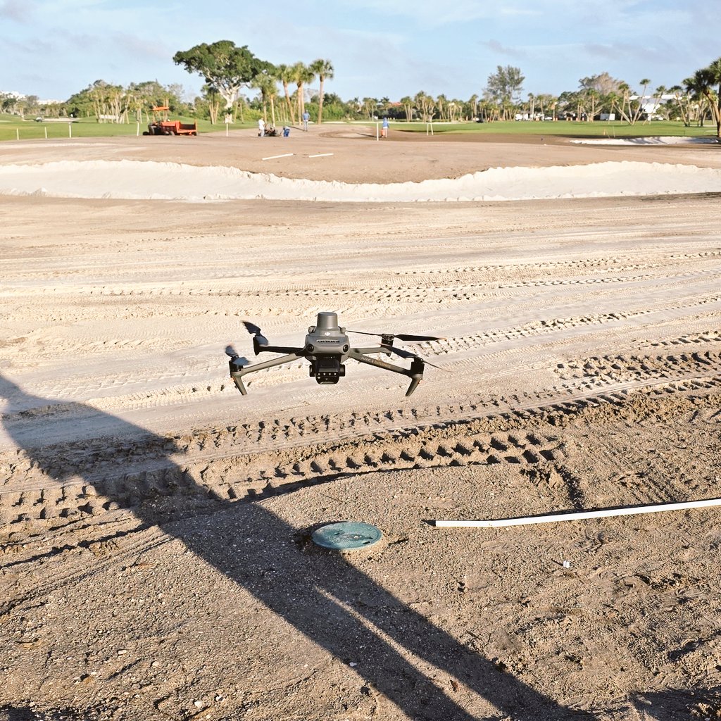 turfmonkeyboy's tweet photo. #dronesdontgolf https://t.co/Ncg5ZjJ9Sf