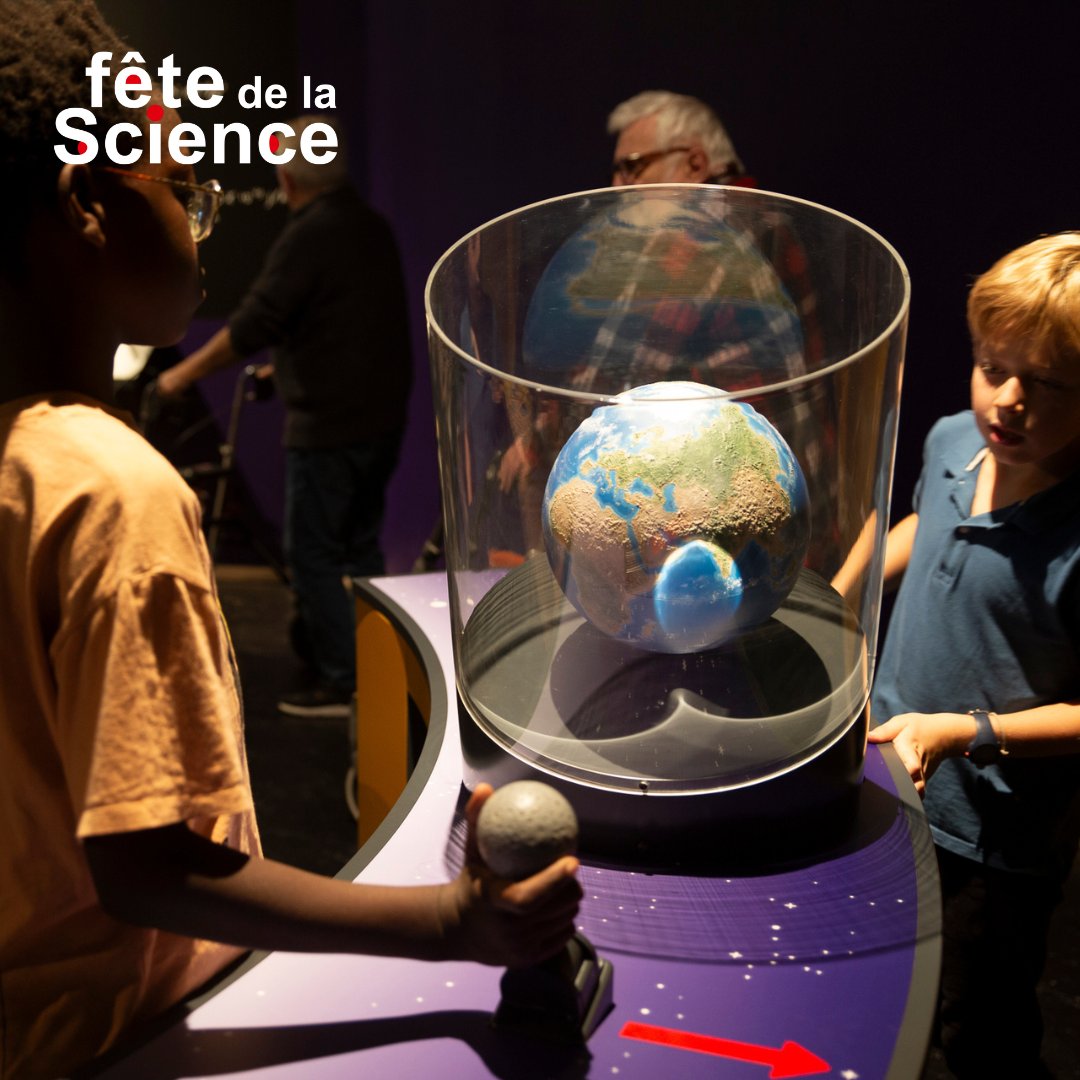 FeteScienceAura's tweet photo. 🎪 #FDS2025 Hier, nous étions à @Cosmocite_gre (Isère) pour une après-midi dans la peau des glaciologues !

Au programme : escape game, rencontres avec les scientifiques et découvertes glacées pour partir à la découverte des glaces du monde !

[📸 : Visée.A] https://t.co/uUpDMLQDAX