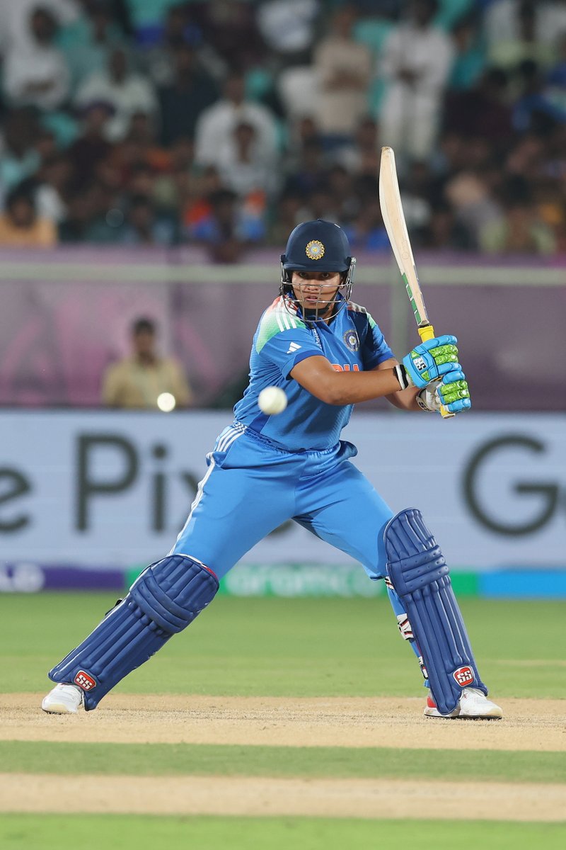 BCCIWomen's tweet image. 7⃣th ODI FIFTY for Richa Ghosh! 👏 👏

What a crucial knock this has been! 👌 👌

Updates ▶️ bit.ly/INDWvSAW-WORLD…

#TeamIndia | #WomenInBlue | #CWC25 | #INDvSA