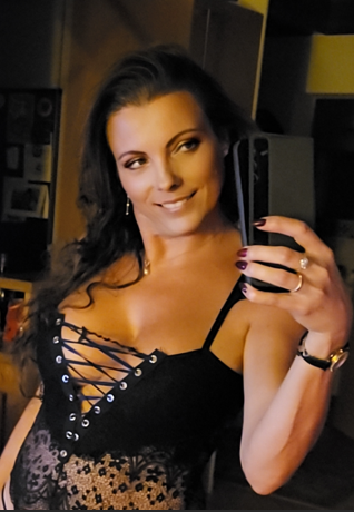 du 9 <a href="/carotosca/">Caroline Tosca 🔞</a> 
bizzXXL😘