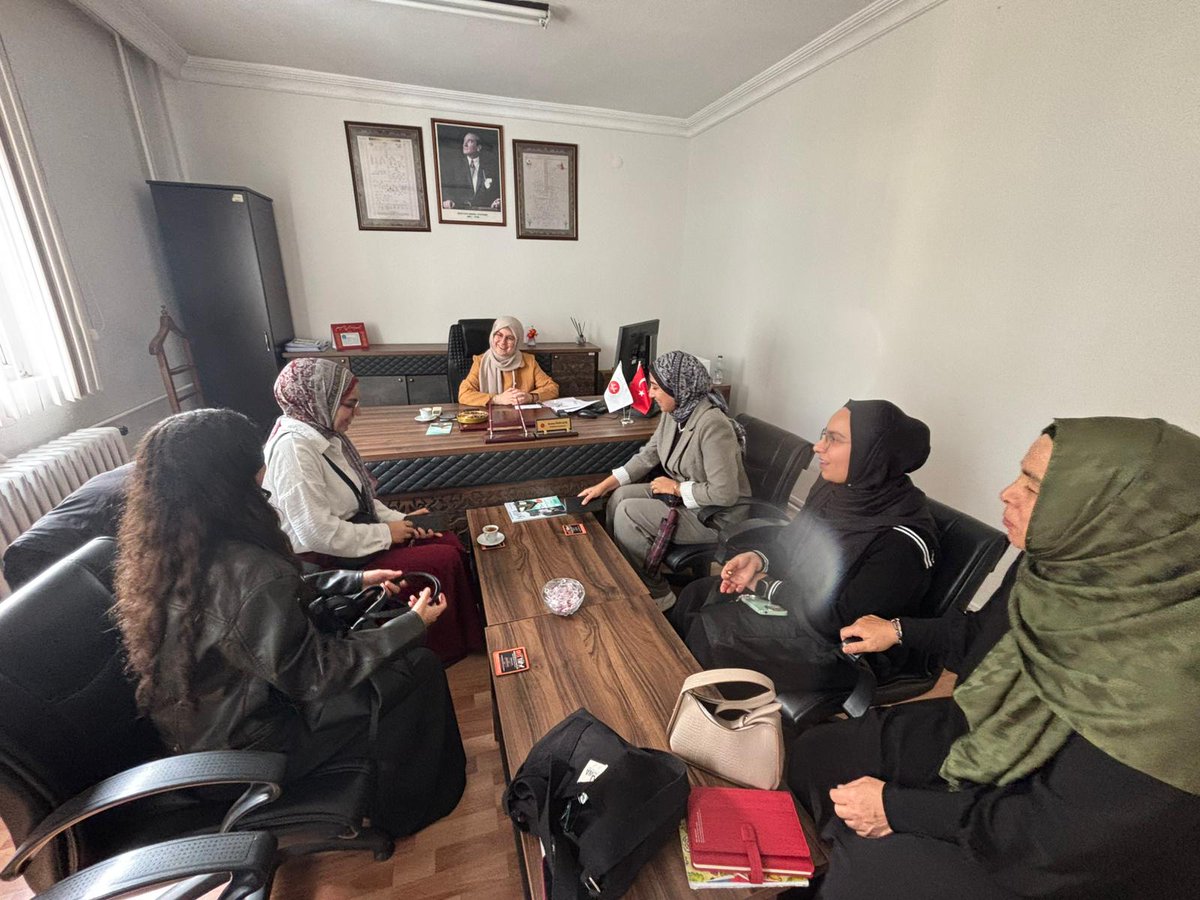 🕌 Camiler ve Din Görevlileri Haftası kapsamında öğrencilerimizle Garcam Camii’nin temizliğine destek olduk. Ardından İl Müftü Yardımcımız Sema Özbakış ile anlamlı bir hasbihal gerçekleştirdik. ✔️

📍Biruni Yurdu