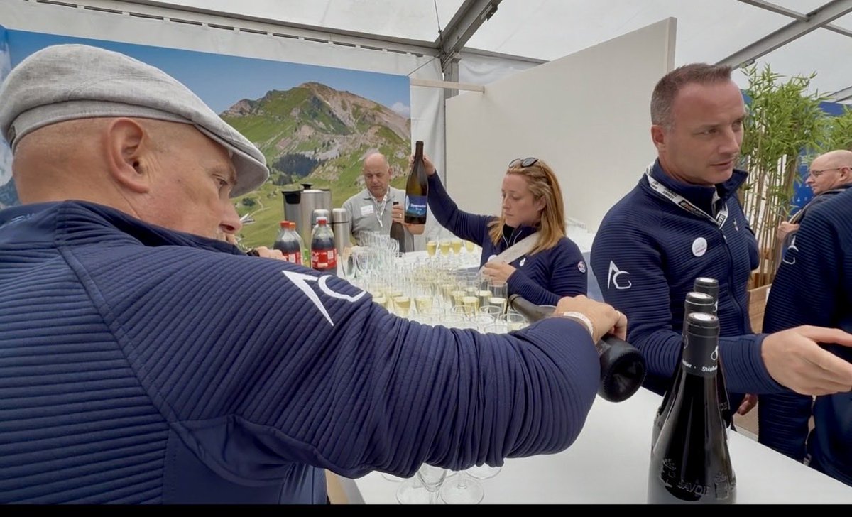 Saveurs et traditions à l’honneur au <a href="/CNSPF2025/">cnspflemans2025</a> Ce midi, la @HauteSavoieDep a fait découvrir sa #tartiflette traditionnelle symbole de #convivialité et de #partage 🏔️ Un moment authentique à l’image de notre #territoire, futur hôte du #MondialSP2026