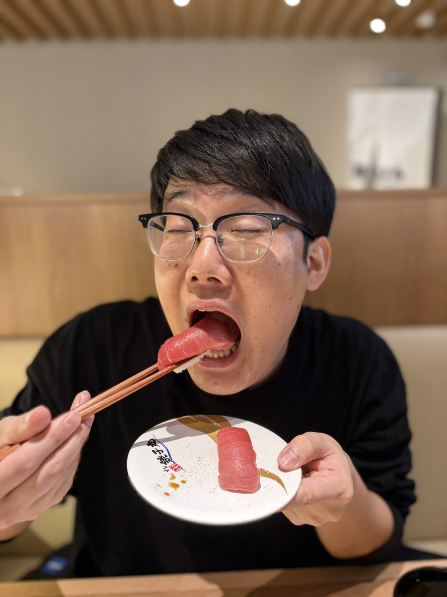 sakiyamayu's tweet image. どこまでが舌でどこからが中トロか