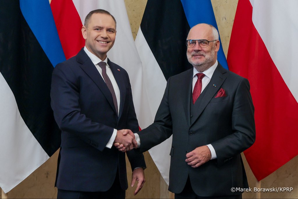 Kancelaria Prezydenta RP (@prezydentpl) on Twitter photo Prezydent <a href="/NawrockiKn/">Karol Nawrocki</a> składa wizytę roboczą w Estonii. Tematem rozmów z Prezydentem <a href="/AlarKaris/">Alar Karis</a> było bezpieczeństwo regionu, w kontekście niedawnych prowokacyjnych działań ze strony Federacji Rosyjskiej. Prezydent <a href="/NawrockiKn/">Karol Nawrocki</a> składa wizytę roboczą w Estonii. Tematem rozmów z Prezydentem <a href="/AlarKaris/">Alar Karis</a> było bezpieczeństwo regionu, w kontekście niedawnych prowokacyjnych działań ze strony Federacji Rosyjskiej.