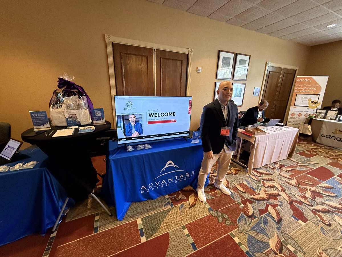 AdvantageDesign's tweet image. Day 2 at SHRM Georgia 2026! 🙌

Richard&apos;s already having a great time chatting with other HR leaders about the effectiveness of the Advantage HR Engage™ digital orientation platform for new hires.

If you’re at the conference, stop by and see how a more engaging start can create…