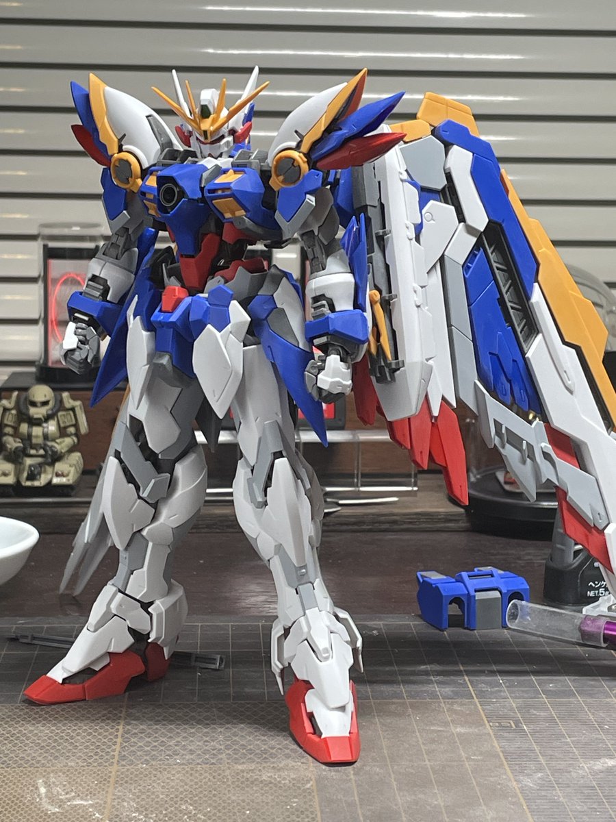 HiRM ウイングガンダムEW
ここ最近ずっと整面処理とエッジ出し、スジボリの掘り直ししてました。
8割ぐらい終了。MGサイズって大変！
当初の予定からは一週間ほど遅れています。
#ガンプラ
#ウイングガンダム