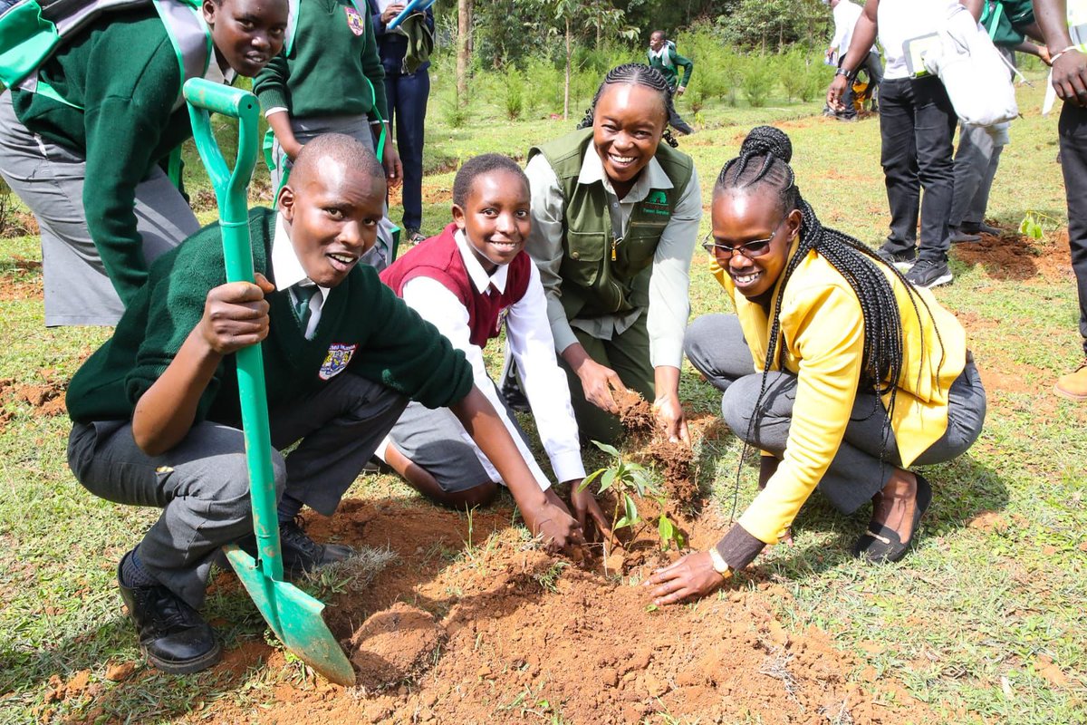 A mango seed planted today will feed a child tomorrow. Mazingira Day Kenya’s National Fruit Tree Planting is nourishment for both people and planet. #SowTheFuture