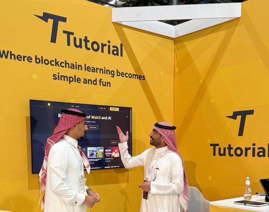 Mohamed_alaieri's tweet image. سعدت بحضوري معرض #LEARN2025 في مدينة الأمير محمد بن سلمان الغير ربحية (مسك) بدعوة من المنصة التعليمية  #Tutorial للتعليم عن طريق البلوكتشين و قابلت جهات و قامات عالية في مختلف المجالات