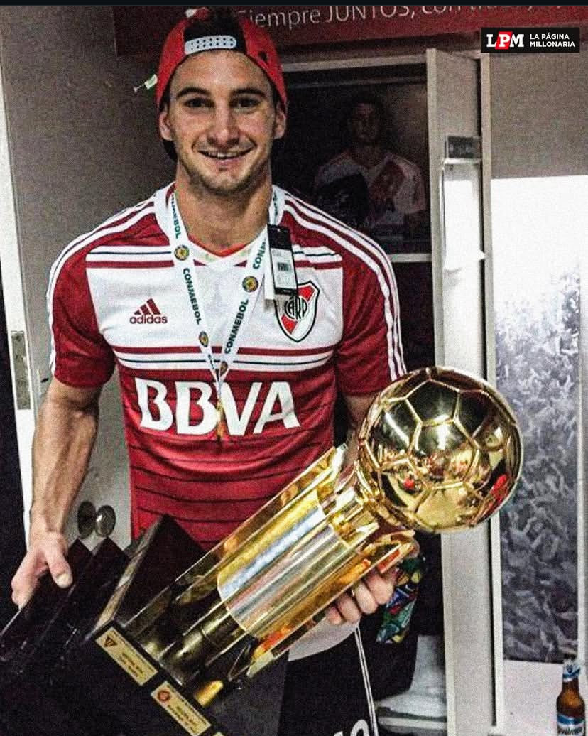 Feliz cumpleaños, Lucas Alario. Sos mi ídolo desde que era chico, siempre me encantó verte jugar en River y gritar tus goles. Me marcaste mucho, hasta me daba orgullo tener el mismo nombre que vos. Siempre fuiste un delantero distinto, con una forma de jugar que transmitía todo.