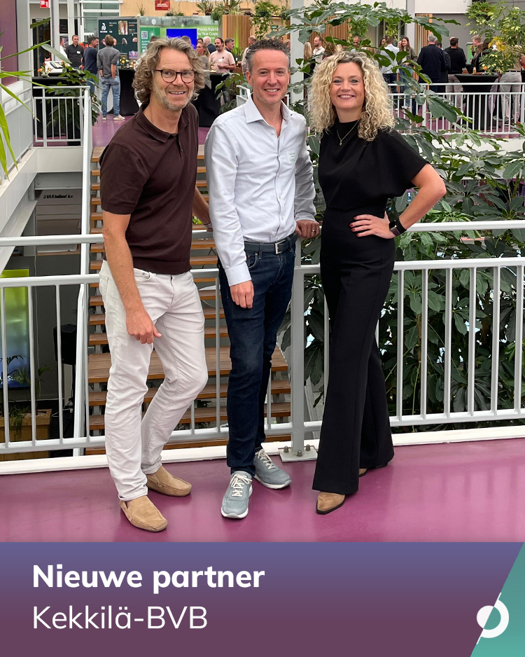 We zijn blij en trots om 𝗞𝗲𝗸𝗸𝗶𝗹𝗮̈-𝗕𝗩𝗕 te mogen presenteren als nieuwe partner. Armand Veenman, Head of Operations bij Kekkilä-BVB, luidde onlangs samen met onze directrice Puck van Holsteijn en onze accountmanager Will Zuiderwijk het partnerschap officieel in.