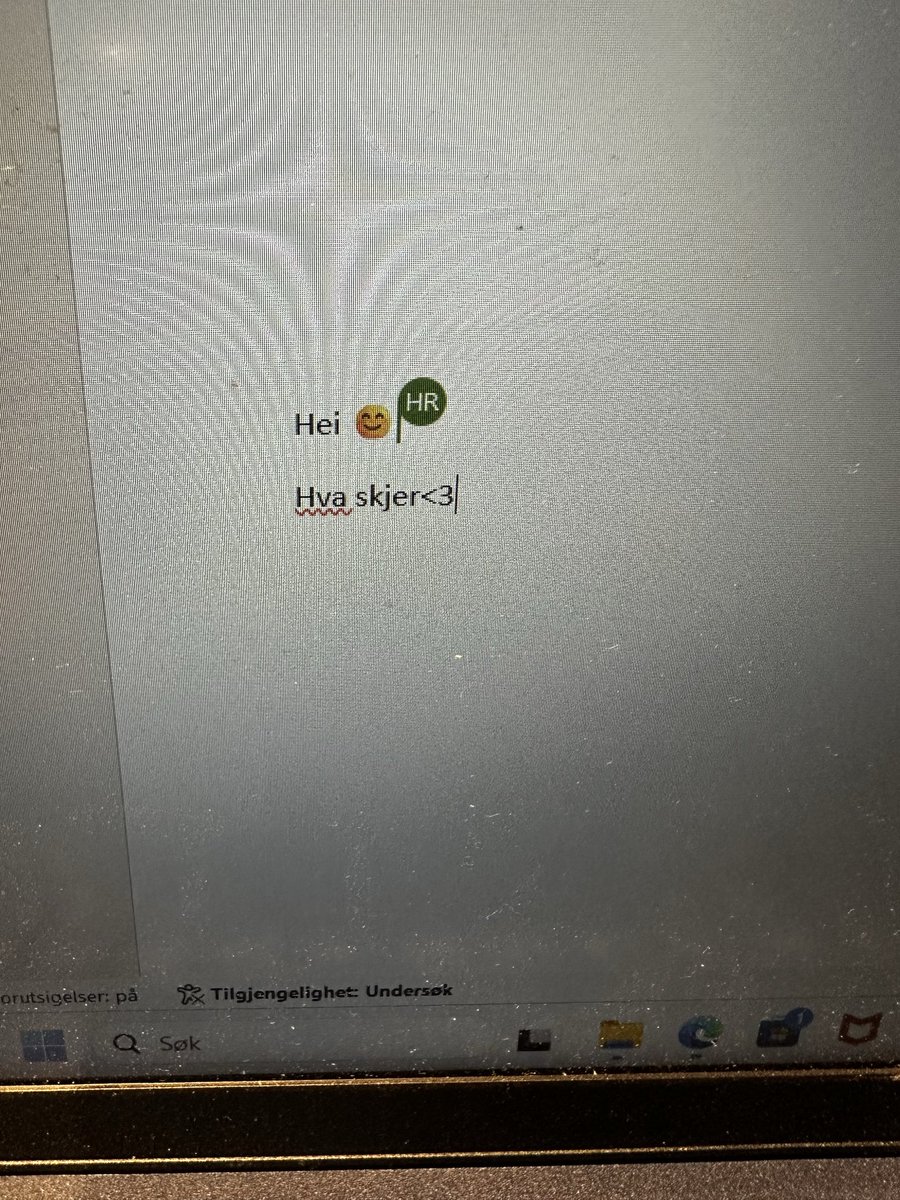 Har prøvd en ny sjekke-metode. Istedenfor «kan jeg få snappen din/nummeret ditt?». 
- Kan jeg få Word’en din. Så deler man et dokument og kan chatte fram og tilbake. Kan legge ved bilder og lenker også veldig enkelt.