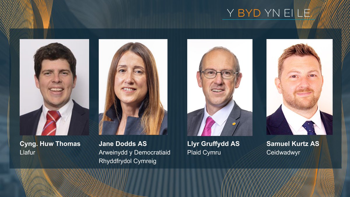 Y Byd yn ei Le (@ybydyneiles4c) on Twitter photo Ar y rhaglen heno am 22:00...
#ybydyneile | <a href="/S4C/">S4C 🏴</a> Ar y rhaglen heno am 22:00...
#ybydyneile | <a href="/S4C/">S4C 🏴</a>