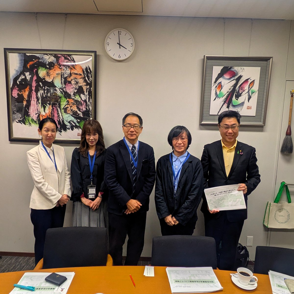 地元・福岡にて大変にお世話になっております、久留米大学の大江美佐里先生と打ち合わせ。
かつて、労働施策総合推進法等の一部を改正する法案審議に当たり、大江先生を参考人としてお招きし、陳述賜れたことは私の誇りです。
公認心理士が行う認知処理療法(CPT)の保険適用にあたりご指導を仰いだ、 