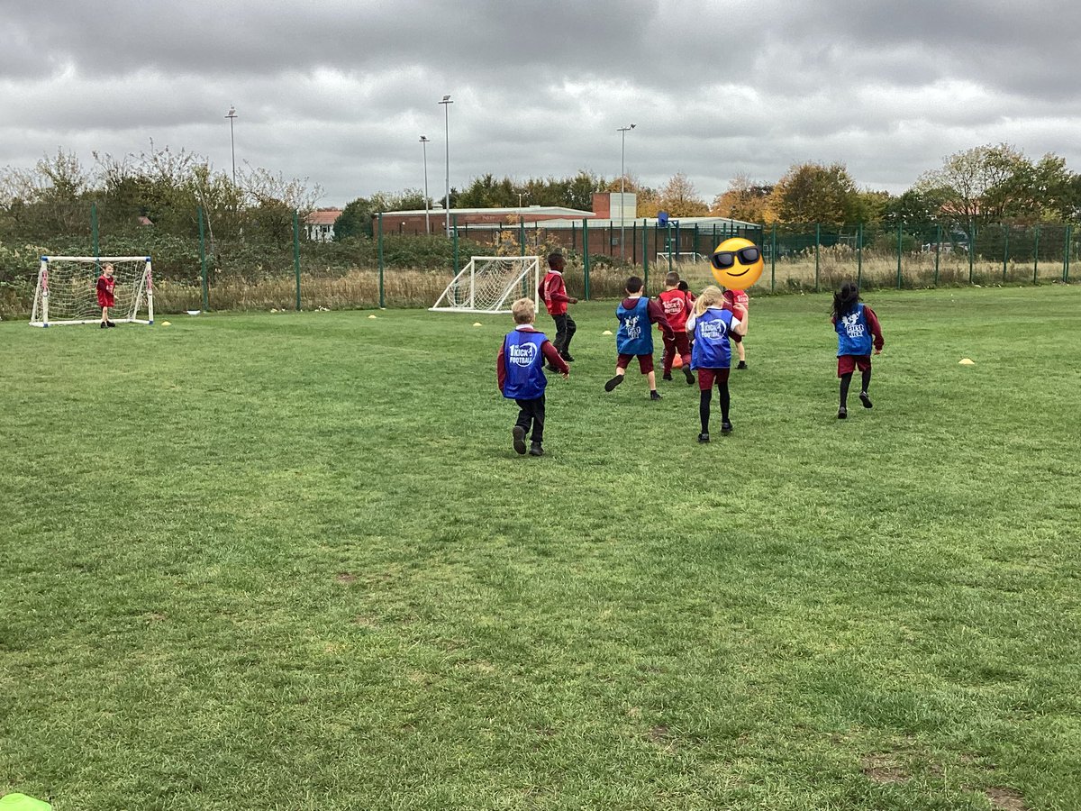 Mrs Evans tweet media