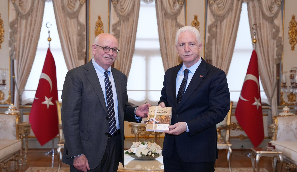 It was an honor and privilege to meet with the Governor of Istanbul, HE Davut Gül, to discuss ways to strengthen relations of collaboration  with  Mexico City and promote bilateral tourism,trade, academic exchanges. <a href="/ConsulmexETB/">Consulmex Estambul</a>