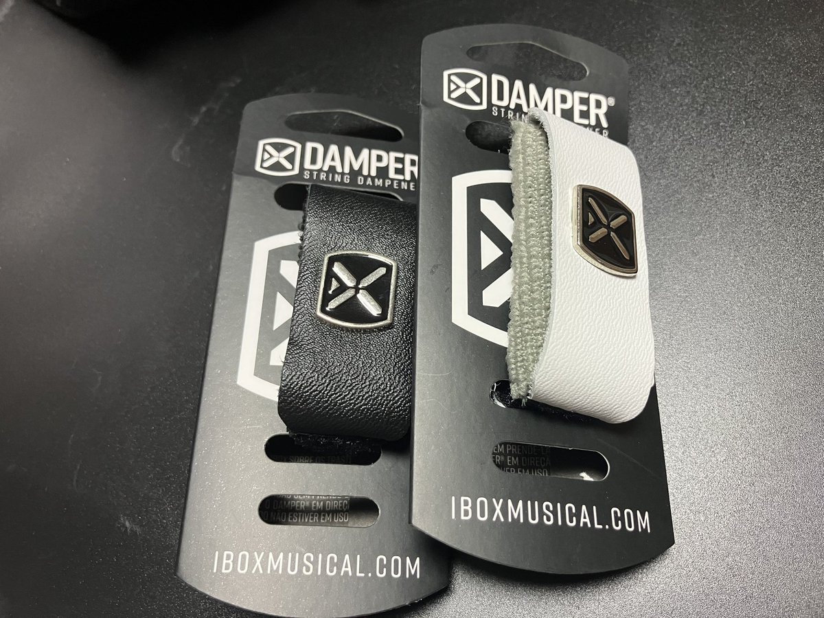 umakaburimono's tweet image. 今まで使ってたやつボロボロになってしまったので新しいの買おうと思ってたら、好みの見た目のものあって。
カラーもたくさんあるから悩んだ。

あと何個か欲しい、ピンクとか。

#DAMPER 
#IBOX