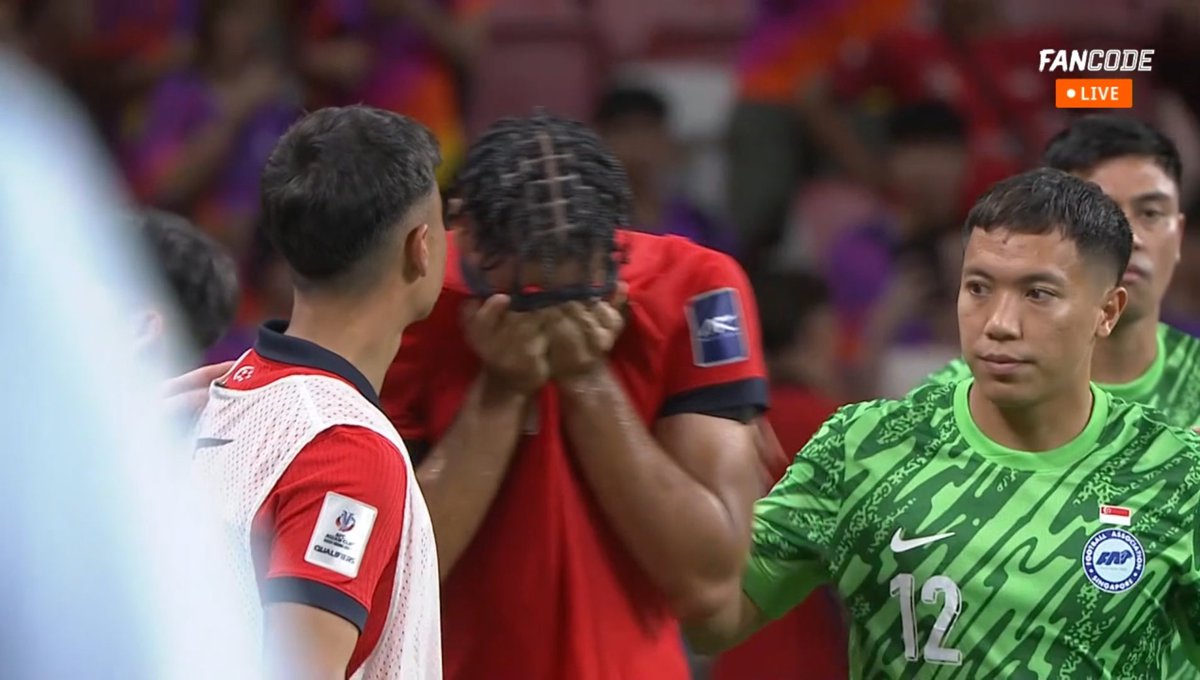 Singapore defender Jordan Emaviwe in tears after the match, his blunder costing them the win against India🙌

#IndianFootball