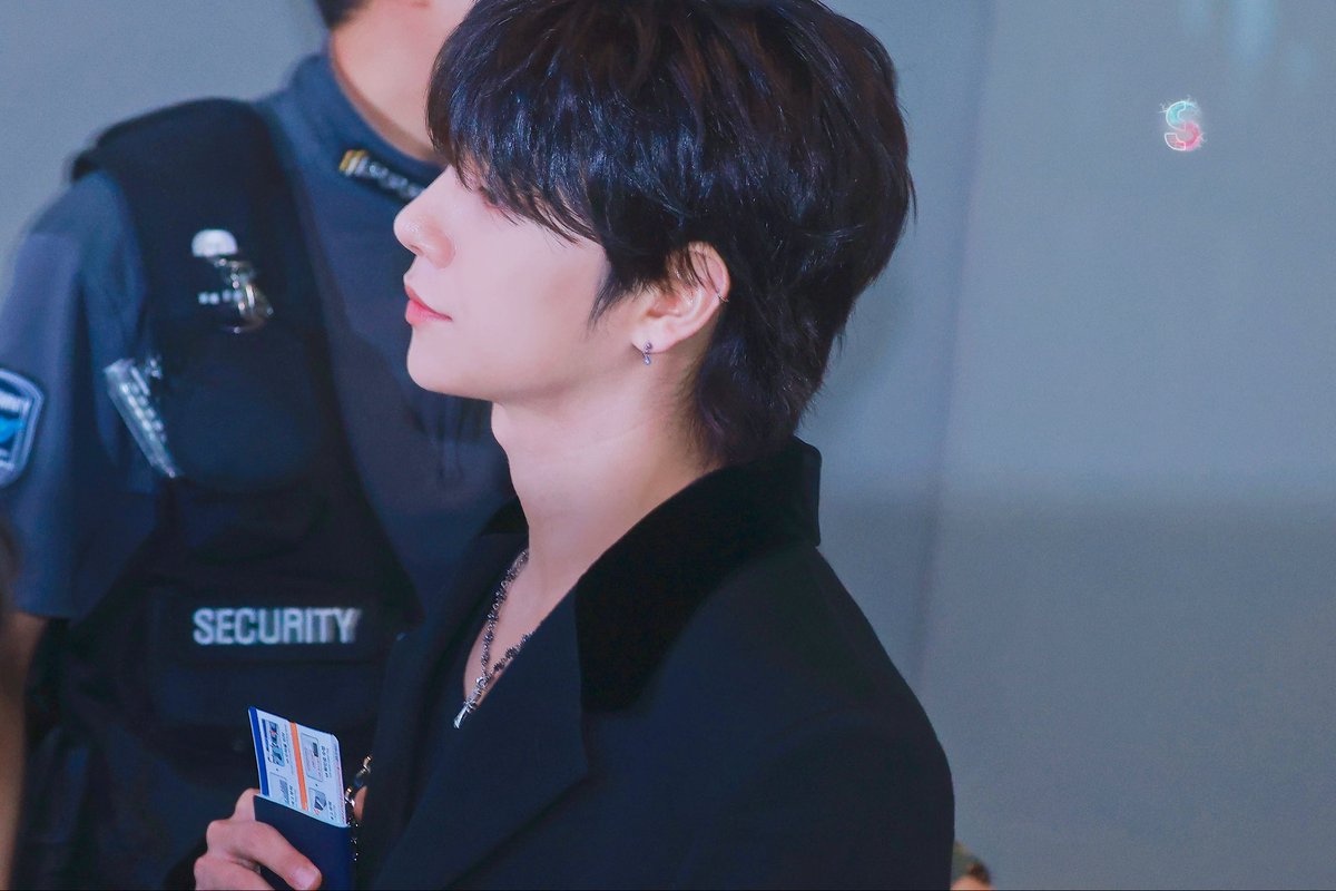 251009
#JOSHUA #조슈아 
#SEVENTEEN #세븐틴