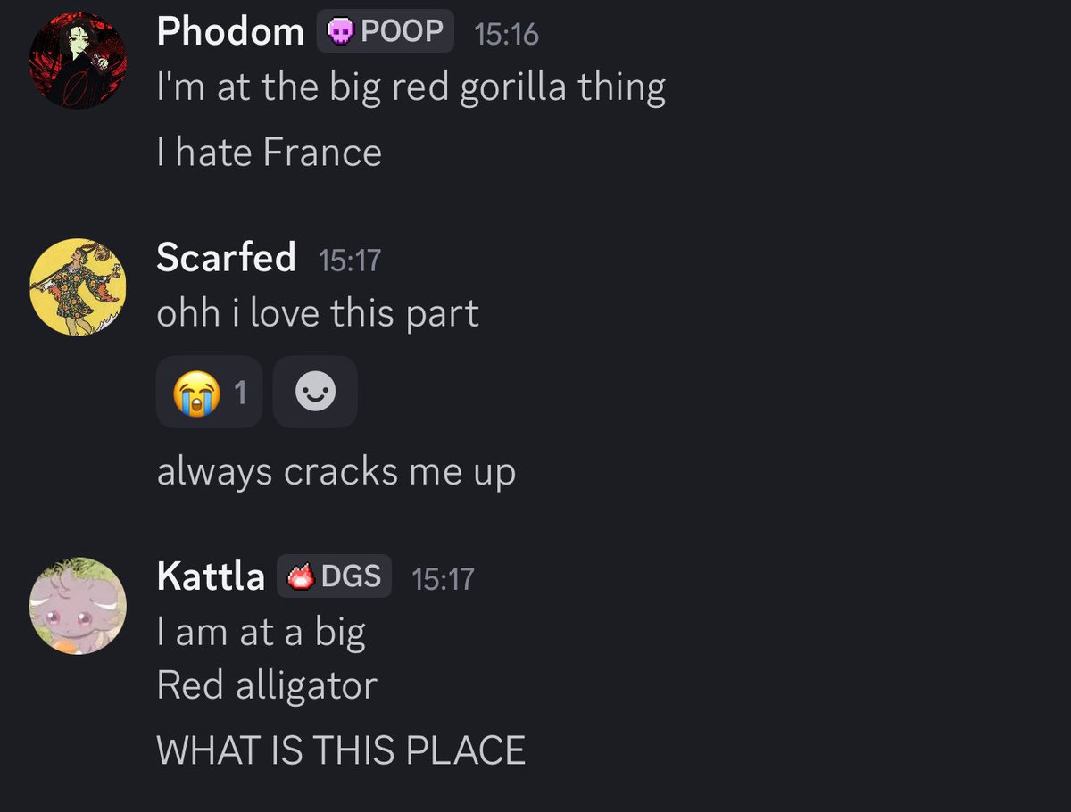 This dickhead is watching me and phodom trying to find eachother in this maze