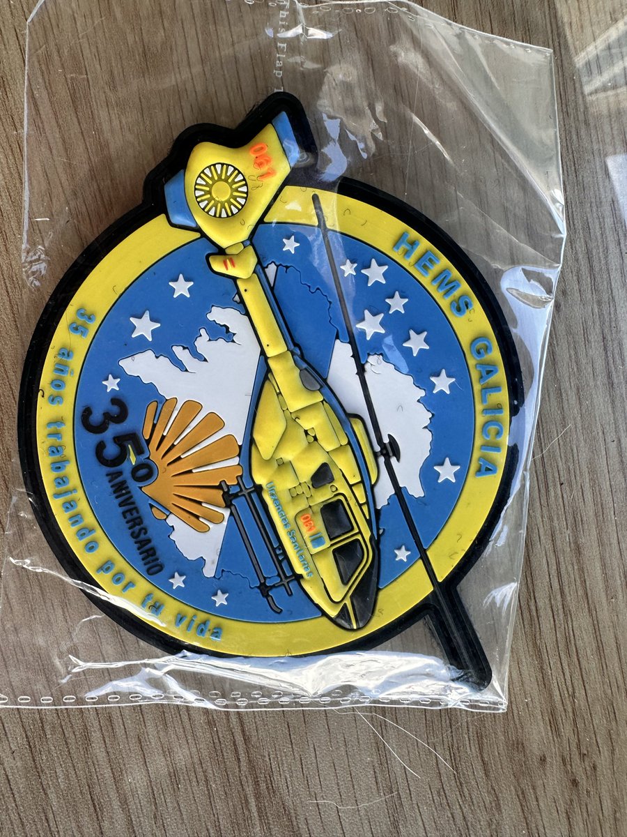 Tenemos ya los llaveros y parches #HEMS #35añoscontigo