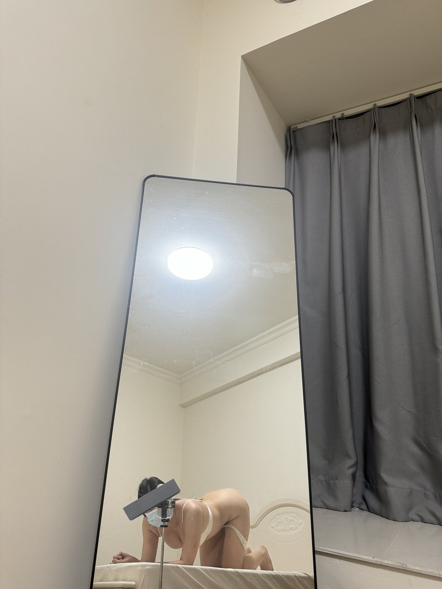 福利姬野兽的女主人分享的黄推图片2 - 网红私拍内容