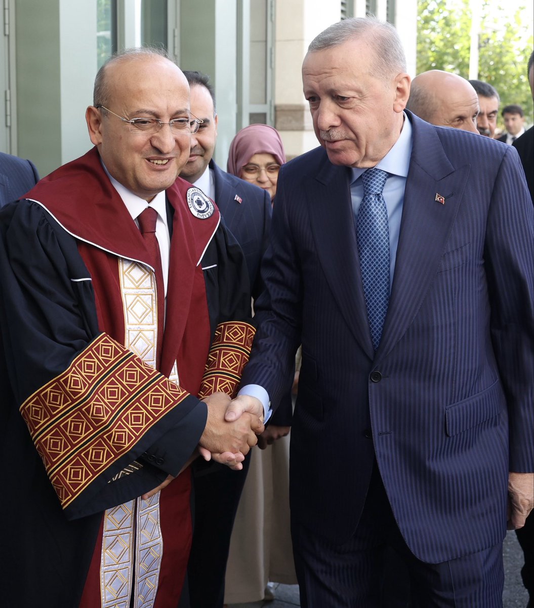 İ. Aydın Üniversitesi’ni temsilen Sn. Cumhurbaşkanımızın teşrifleriyle gerçekleşen Akademik Yıl Açılış törenine katıldık. Tüm öğrencilerimize ve akademisyenlerimize başarılar dileriz.
<a href="/drmaydin/">Prof. Dr. Mustafa AYDIN</a>