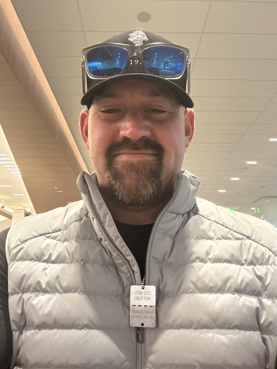 GreekGodOfHops's tweet image. For the son of a father that sold jewelry for a living, I’ve never been a fan of wearing it. No necklaces or watches.  I’ve worn this for almost 2 years hoping and praying every hostage would return home to their loved ones.  They’re coming home! 
🙏🇮🇱💪 #BringThemHome