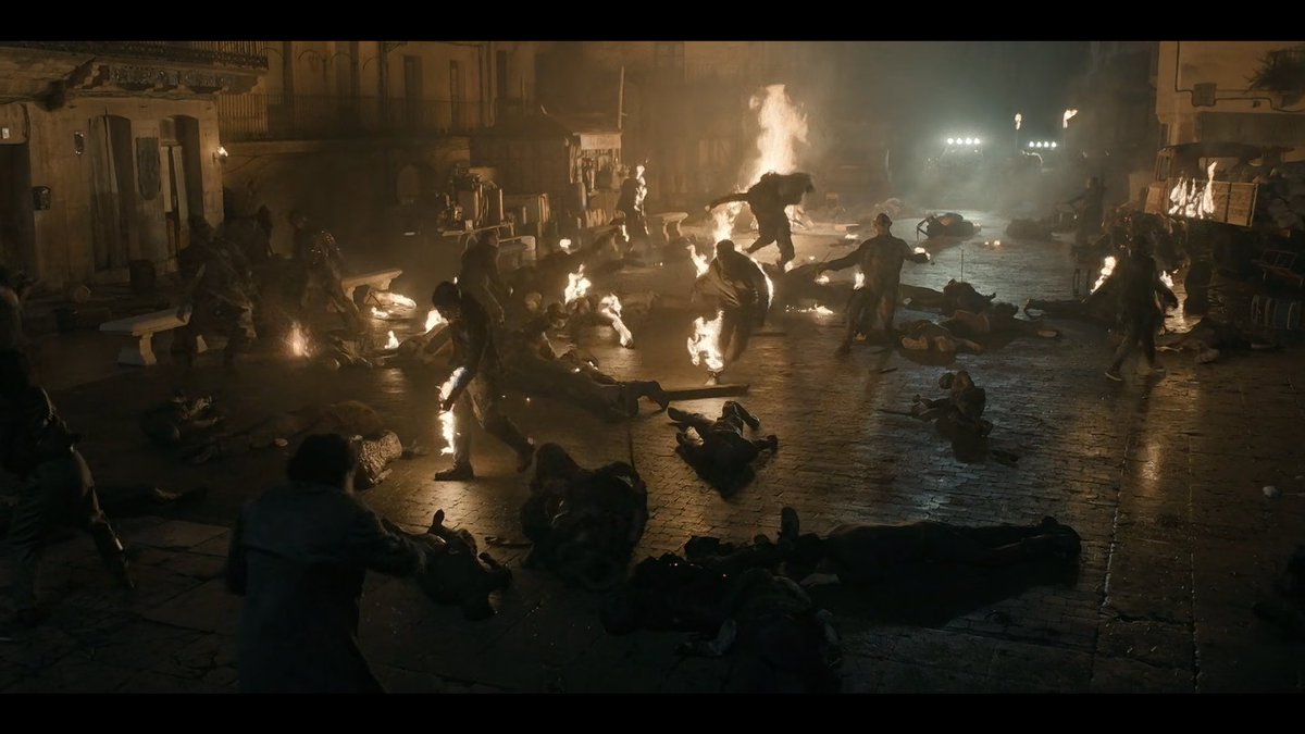 الجميل بمعركة الحلقة الرابعة كان التنوع بمشاهد الأكشن و الاسلحة جدًا فيها ممتاز، معركة ممتعة و حلو ان مدتها طويلة عكس معارك TWD السابقة..