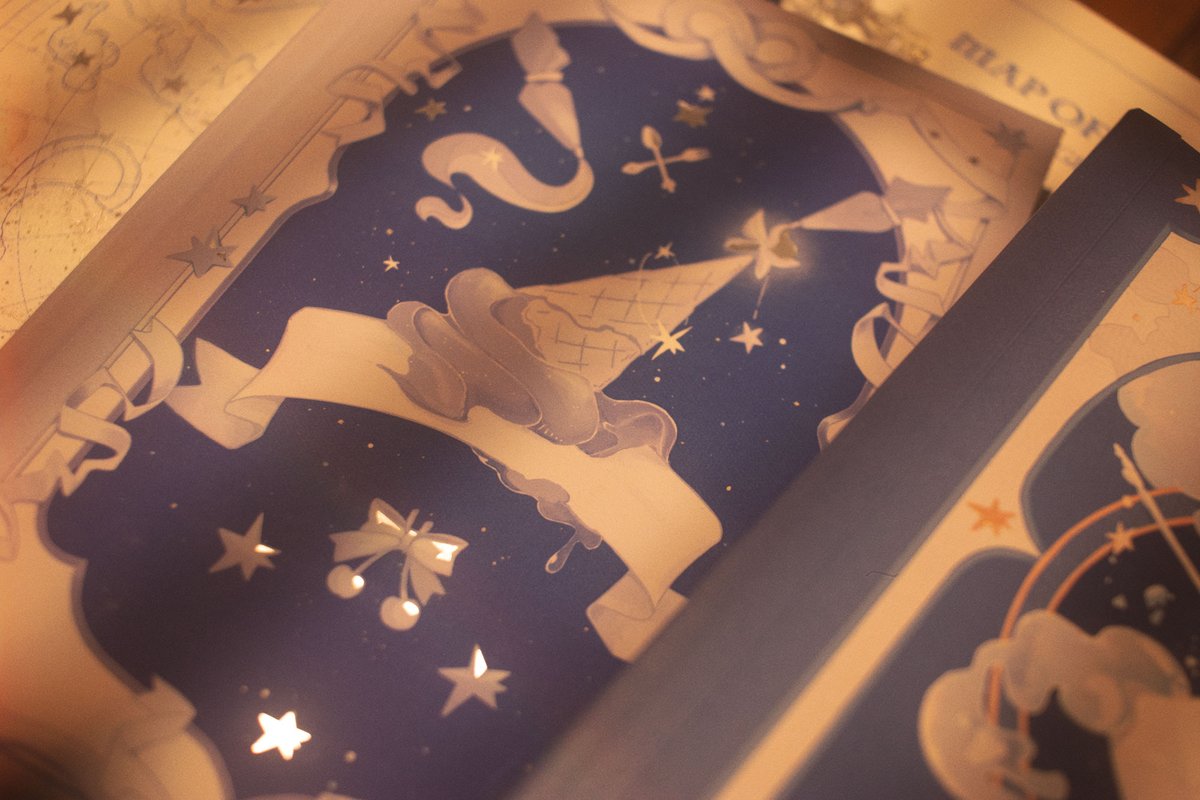 medium_barnacle's tweet image. #RT #RT이벤트

✶2026 〈별빛 파도 한 스푼〉 다이어리✶
구매폼이 사전 공개되었습니다! 🌊

RT해주신 분들 중 두 분께
&amp;lt;기억의 항해도: 별빛 다과회&amp;gt; 포스터를 선물로 드려요😊

인포 페이지🪶
lens20.notion.site/282cb1560b6980…

구매링크🫖
witchform.com/payform/?uuid=…