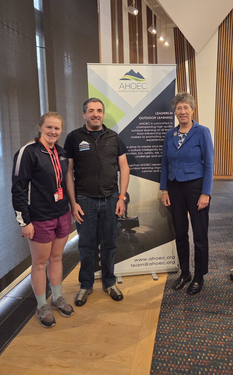 Liz Smith CBE tweet media