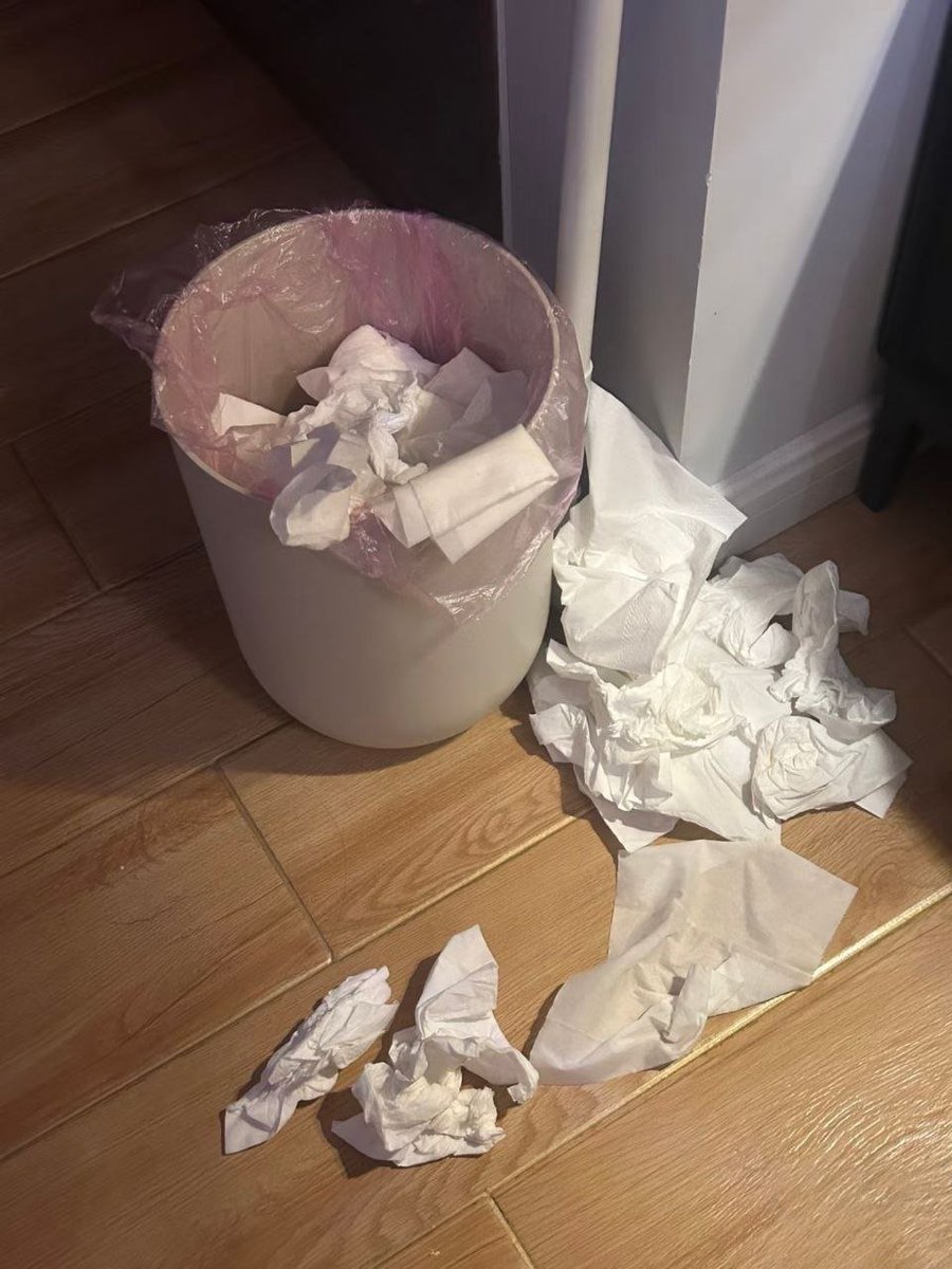 无不良引导 ，上来冒个泡...