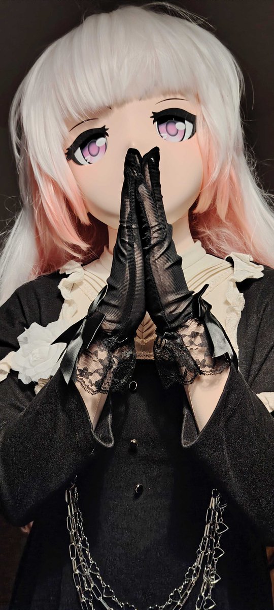 Sometimes you just need time to roll back and relax.
(and sometimes to fix something up too)

#kigurumi #着ぐるみ