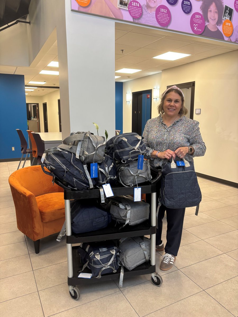 ProjectHarmony2's tweet image. Thank you to the incredible @DuchesneAcademy students! Your baby bag donations filled with diapers, bottles, thermometers and more will make such a difference for families in need. #ThankfulThursday