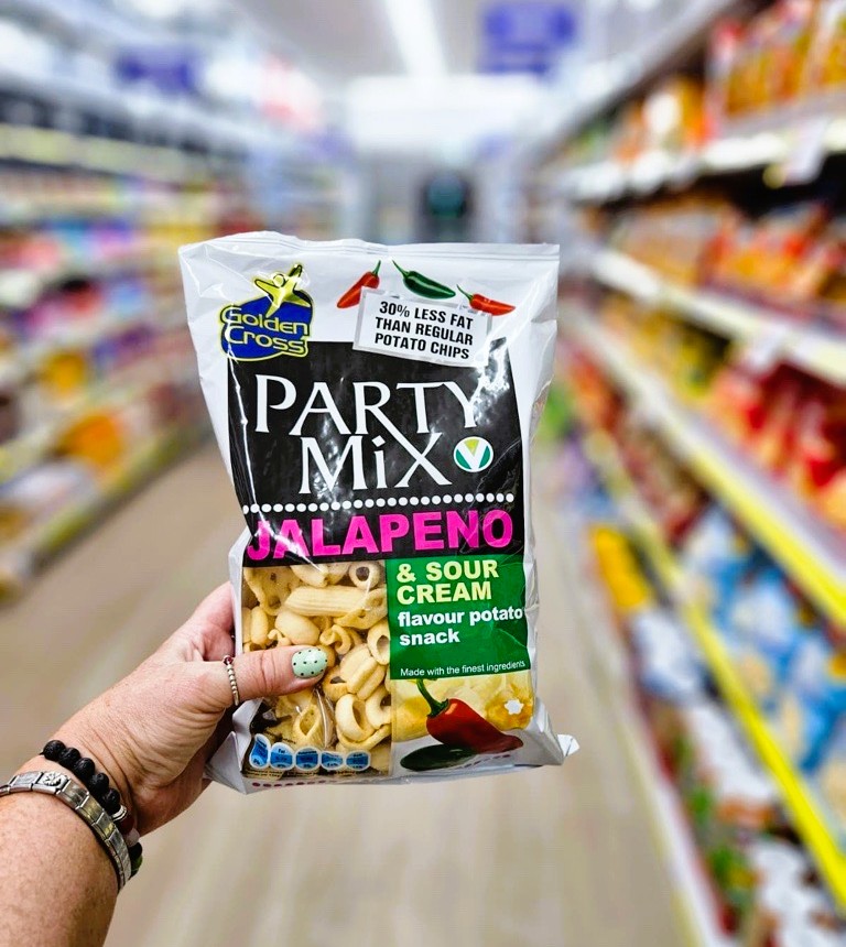 Poundstretcher1's tweet image. Let's this get party started right with our Party Mix range of snacks 🥳

🌶️ Various flavours available
💰 Only £1.49 

 #partytime #snacks #poundstretcher
