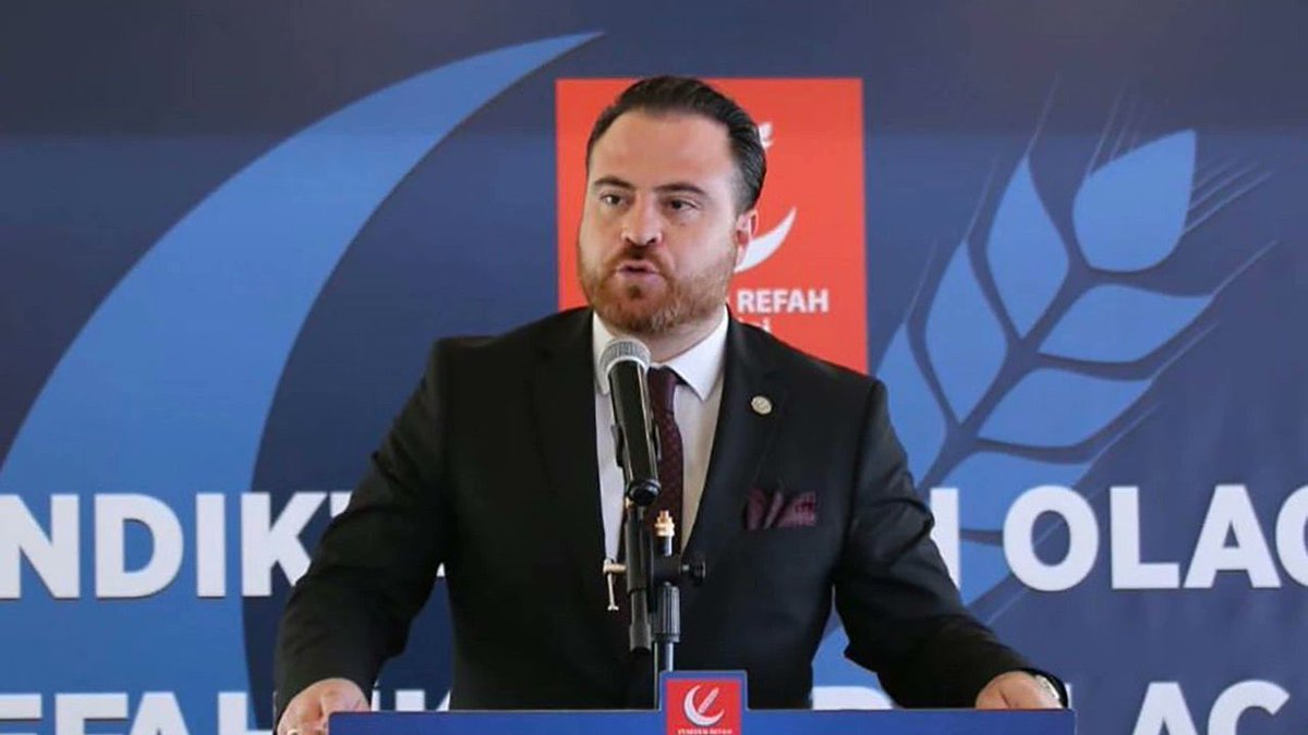 basakhabertv's tweet photo. 🗣️ Yeniden Refah Partisi Gençlik Kolları Başkanı Melih Güner:

"Meclis çatısı altında PKK terör örgütü elebaşı lehine sloganlar atılıyor. Bu bir rezilliktir. Öcalan önder değil teröristtir!" https://t.co/LtOHWHWCTG