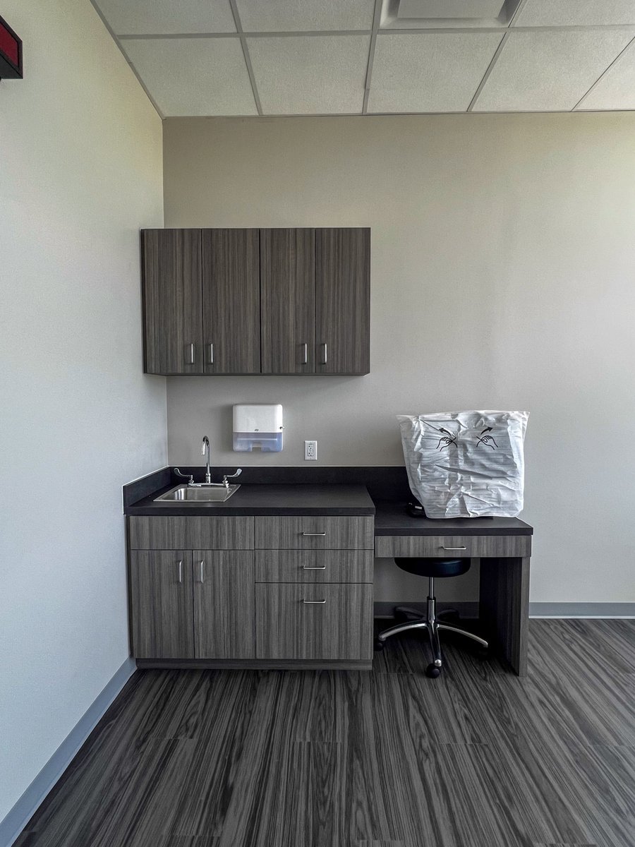 2rmillwork's tweet image. Future nurses are learning in style. 👩‍⚕️💙

Proud of our work at the WGU Clinical Learning and Simulation Center in Houston — where precision meets purpose (and top-notch millwork 😉).

#2RMillwork #WGU #HoustonDesign #HealthcareDesign #Craftsmanshi